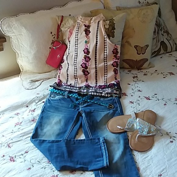 About A Girl Tops - ⚘About a Girl top⚘